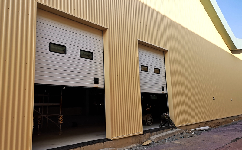 農夫山泉倉庫安裝提升門插圖1 農夫山泉倉庫安裝提升門插圖1