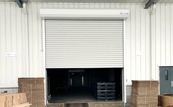提升門比卷簾門有哪些優(yōu)點(diǎn)？插圖1